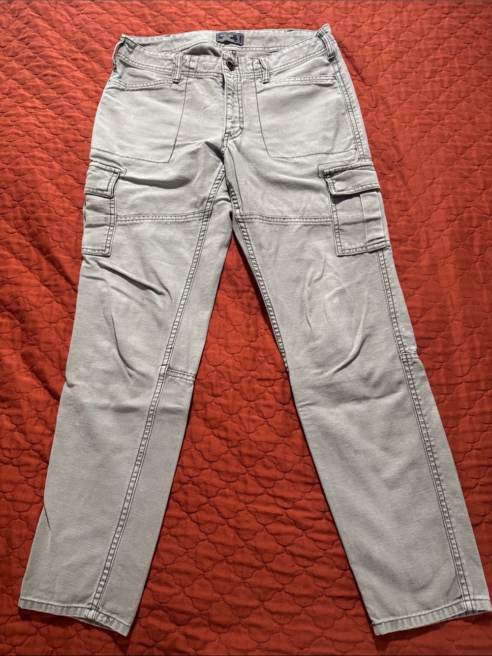 Abercrombie & Fitch Women's Light Gray Boyfriend Cargo Jeans